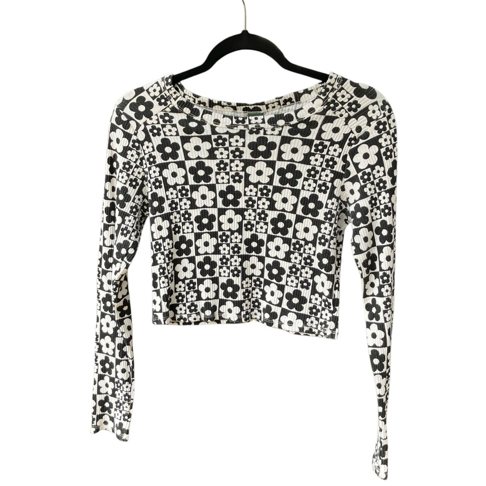 Wild Fable Black and White Fitted Cotton Crop Blouse Size Medium